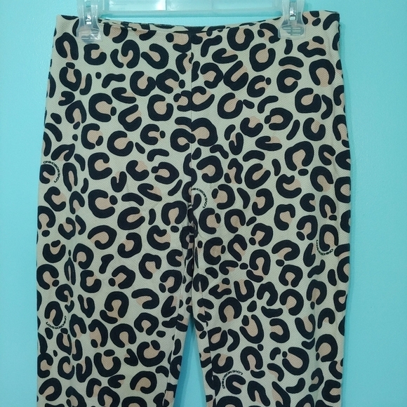 LOVE Moschino Leopard Print Pants, size 6 - Picture 2 of 15